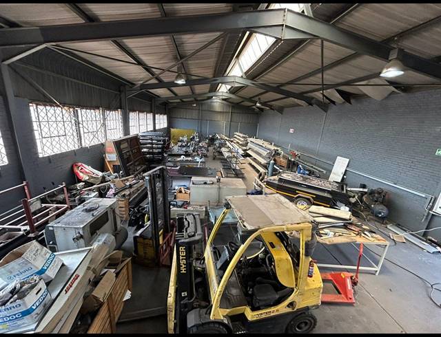 486M² WAREHOUSE TO LET IN SPARTAN